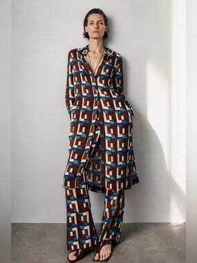 NEW ZARA Geometric 
luxury printed  summer / vacation pants size S 
🚨NO DISCOUNT